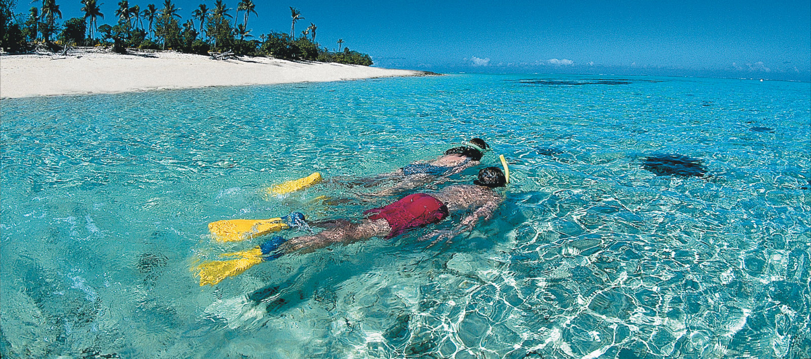 笑顔あふれる楽園　フィジー　マナ島