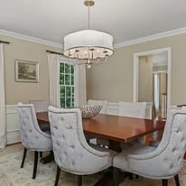 Images Hannelore Kaplan, VP William Raveis Real Estate