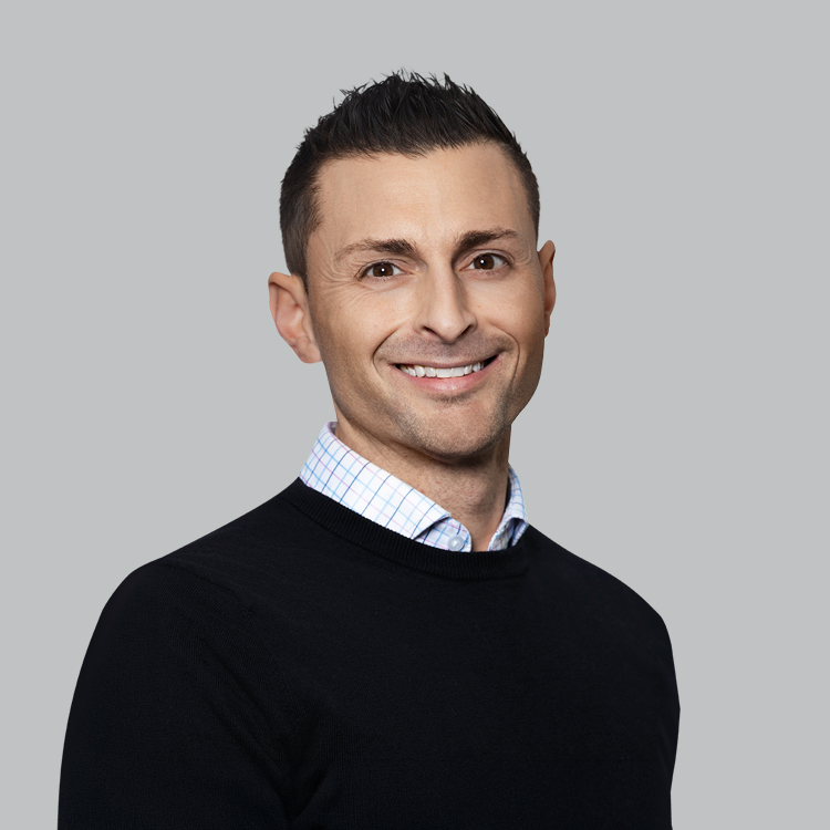 Headshot of Ryan A. Jackson, a wealth advisor at Chase