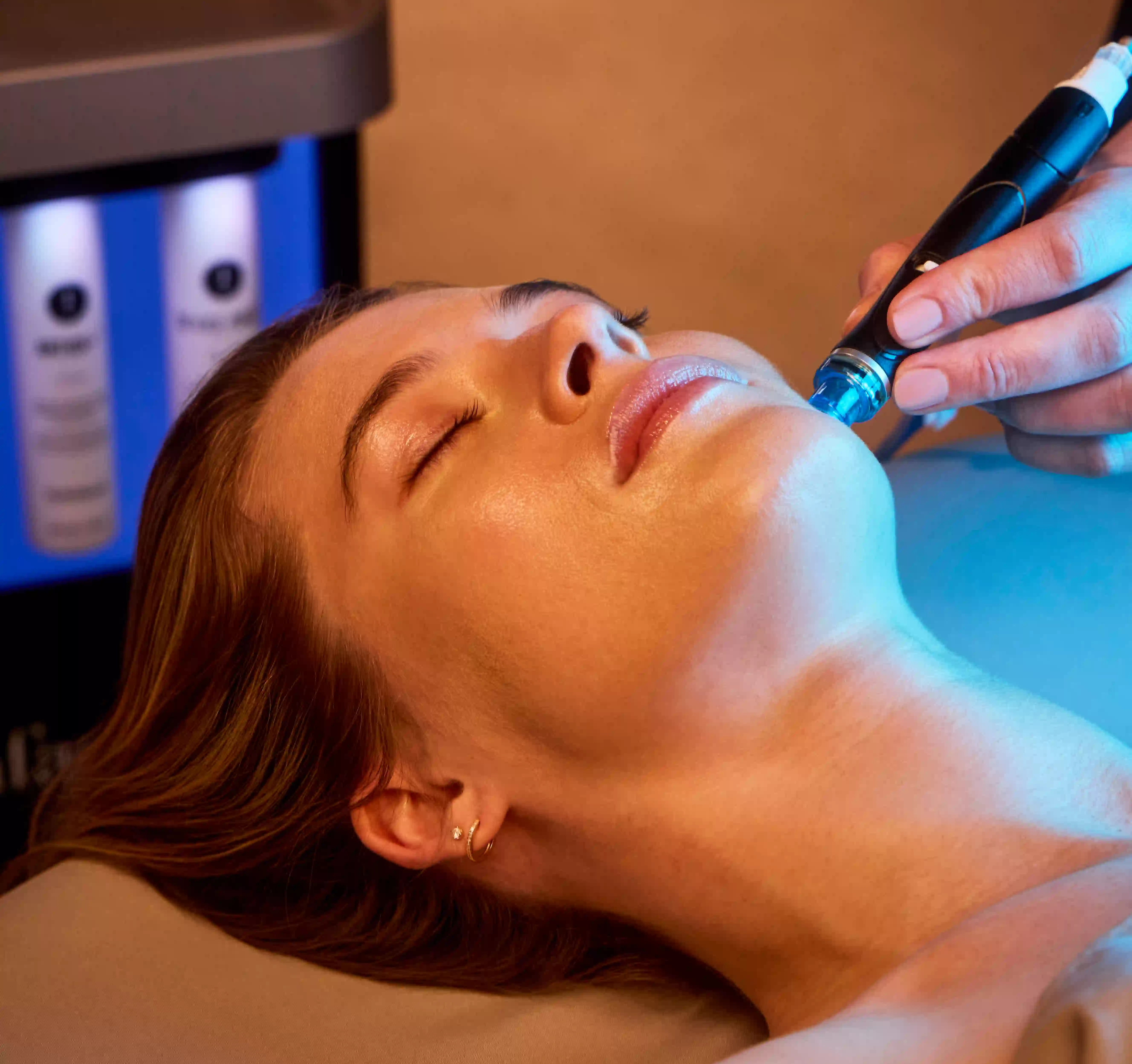HydraFacial treatment with advanced technology for Club members