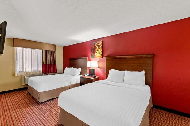 Images SureStay Plus by Best Western San Antonio Fiesta Inn