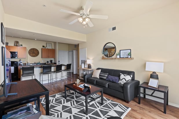 Images 2nd Avenue Centre