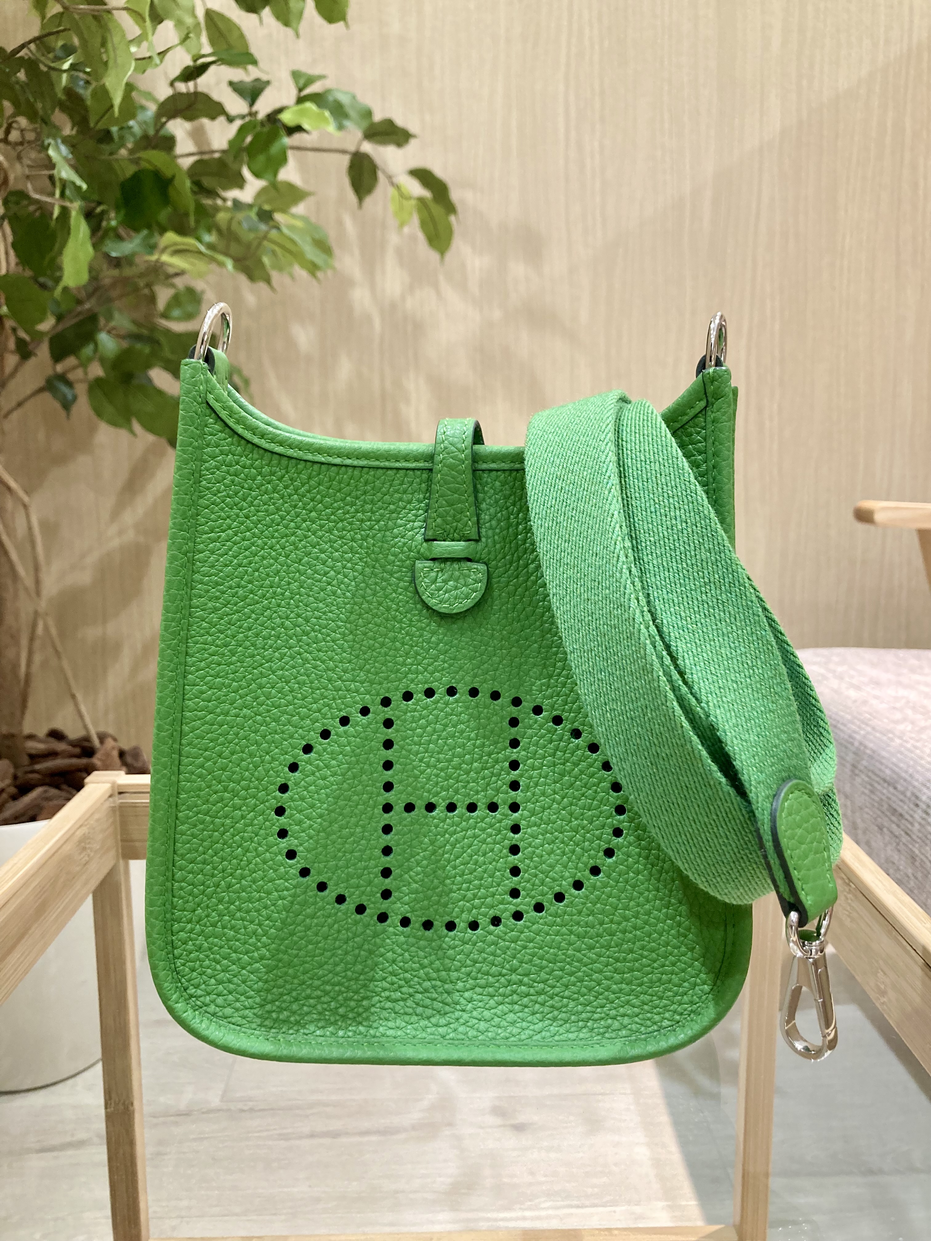 Images KOMEHYO（コメ兵）買取センター大丸須磨