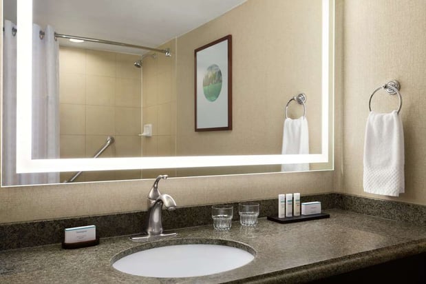 Images Embassy Suites by Hilton Phoenix Tempe