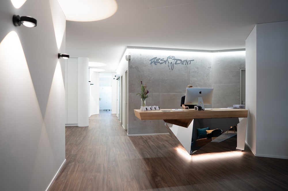 Zahnarztpraxis Resident, Hauptstrasse 49 in Berg