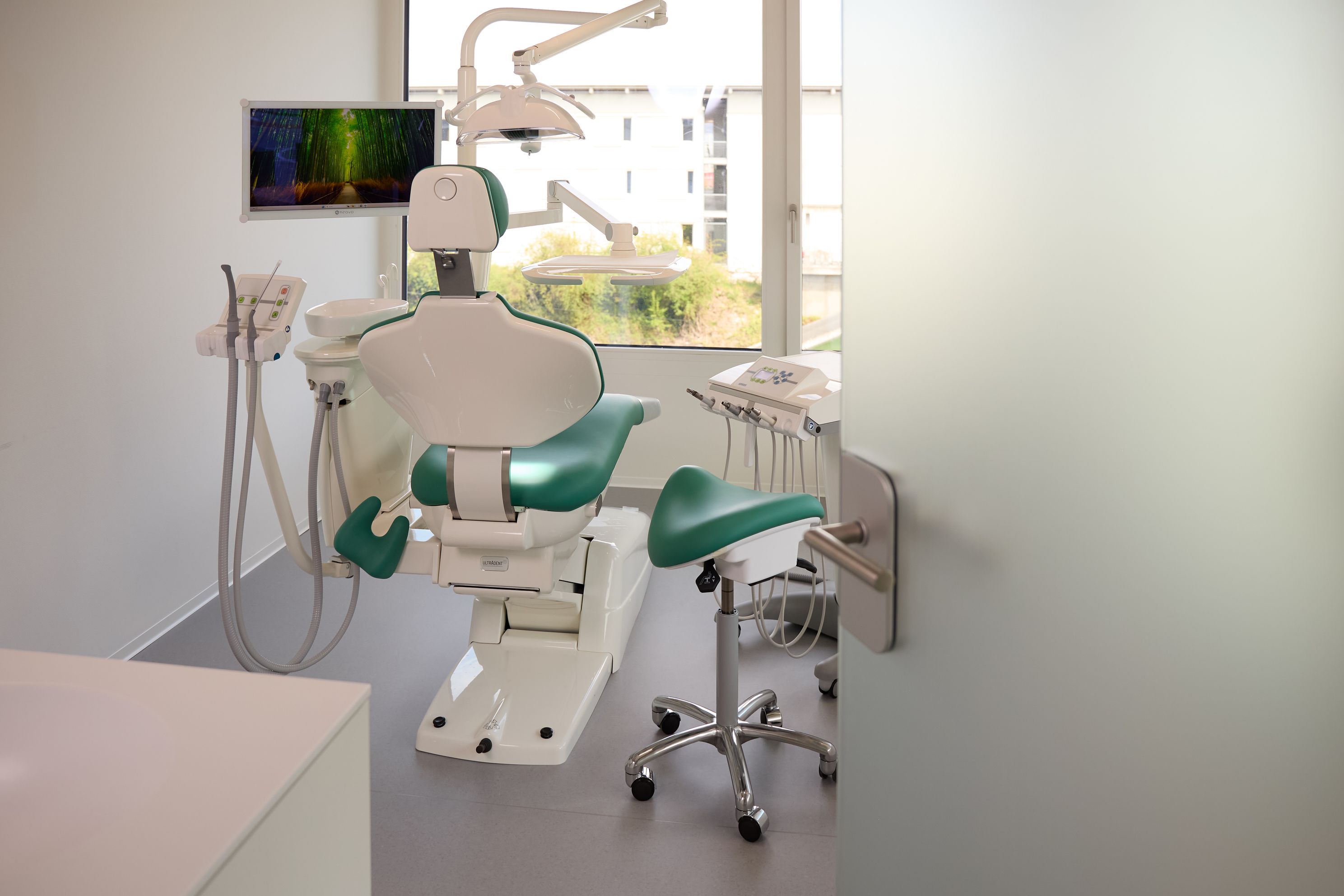 Zahnarztpraxis Pure Biodental Basel, Münchensteinerstrasse 117 in Basel