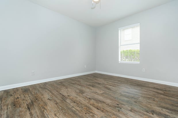 Images Royal Wildewood Manor Apartments