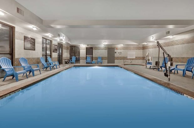 Images Hampton Inn & Suites Childress