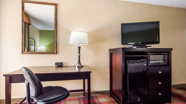 Images Best Western Plus Addison/Dallas Hotel