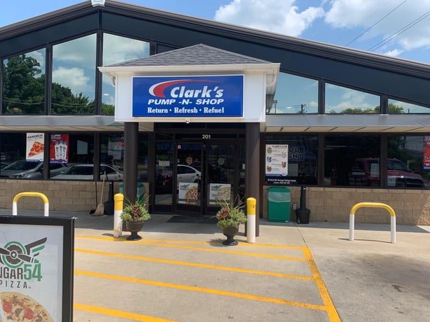Images CoinFlip Bitcoin ATM - Clark's Pump 'n' Shop Inc #81 (Winchester)