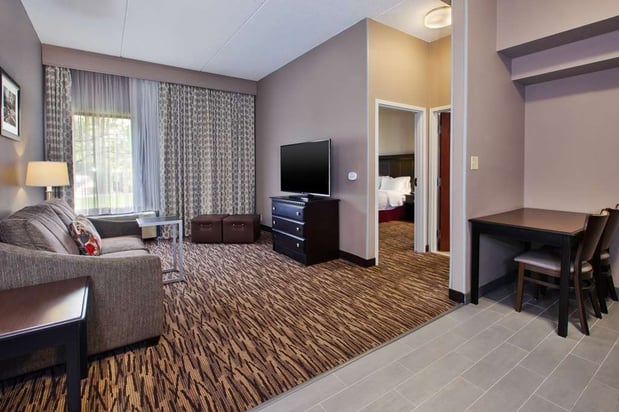 Images Hampton Inn & Suites Cleveland-Airport/Middleburg Heights