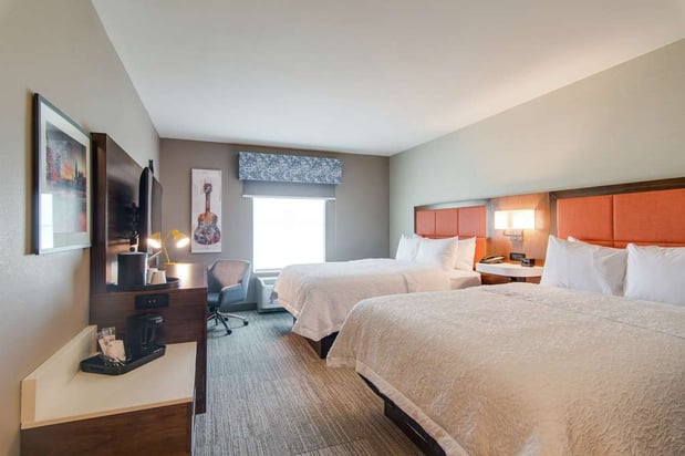 Images Hampton Inn & Suites Nashville North Skyline