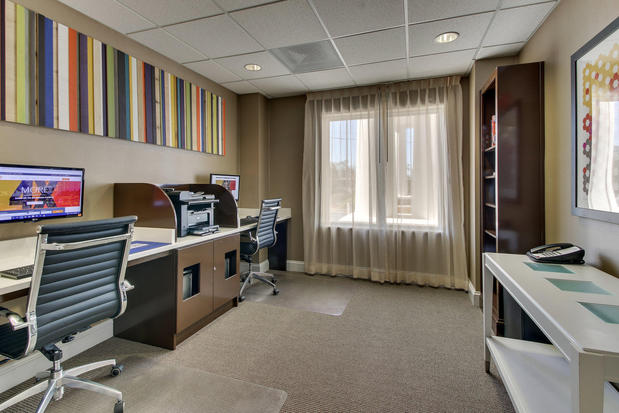 Images Holiday Inn Express & Suites Columbus - Ft Benning Maingate by IHG