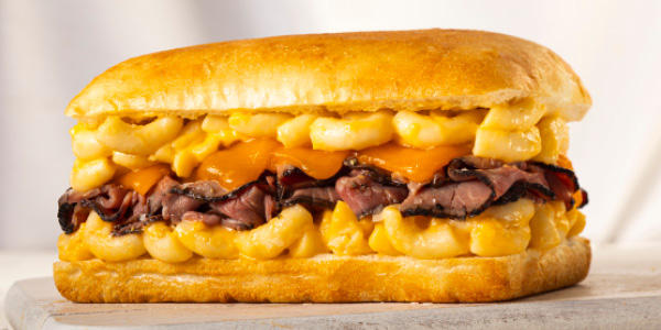 Earl of Sandwich - Beefy Mac & Cheesy LTO