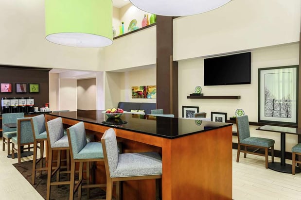 Images Hampton Inn & Suites Wheeling-The Highlands