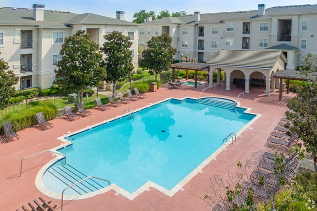 Images Estancia Apartments