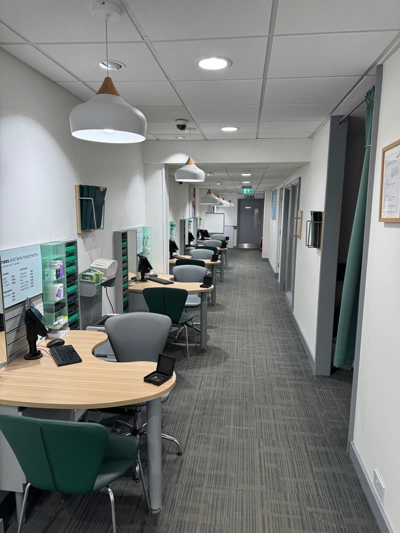 Specsavers Opticians and Audiologists - Hucknall