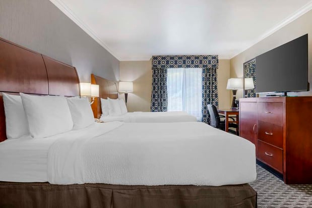 Images Best Western Plus Marina Shores Hotel