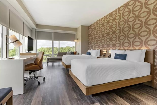 Images DoubleTree by Hilton Greenville Woodruff Road