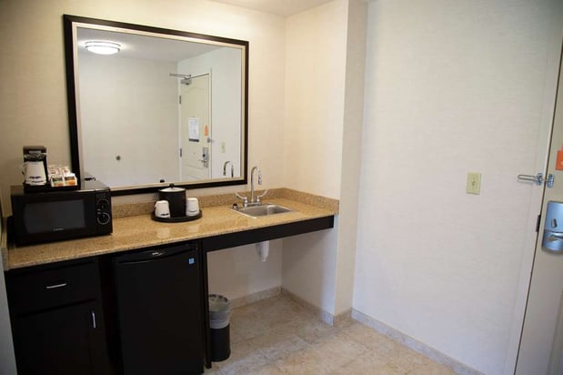 Images Hampton Inn & Suites Sharon