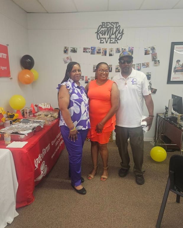 Images Nora Hubbard - State Farm Insurance Agent