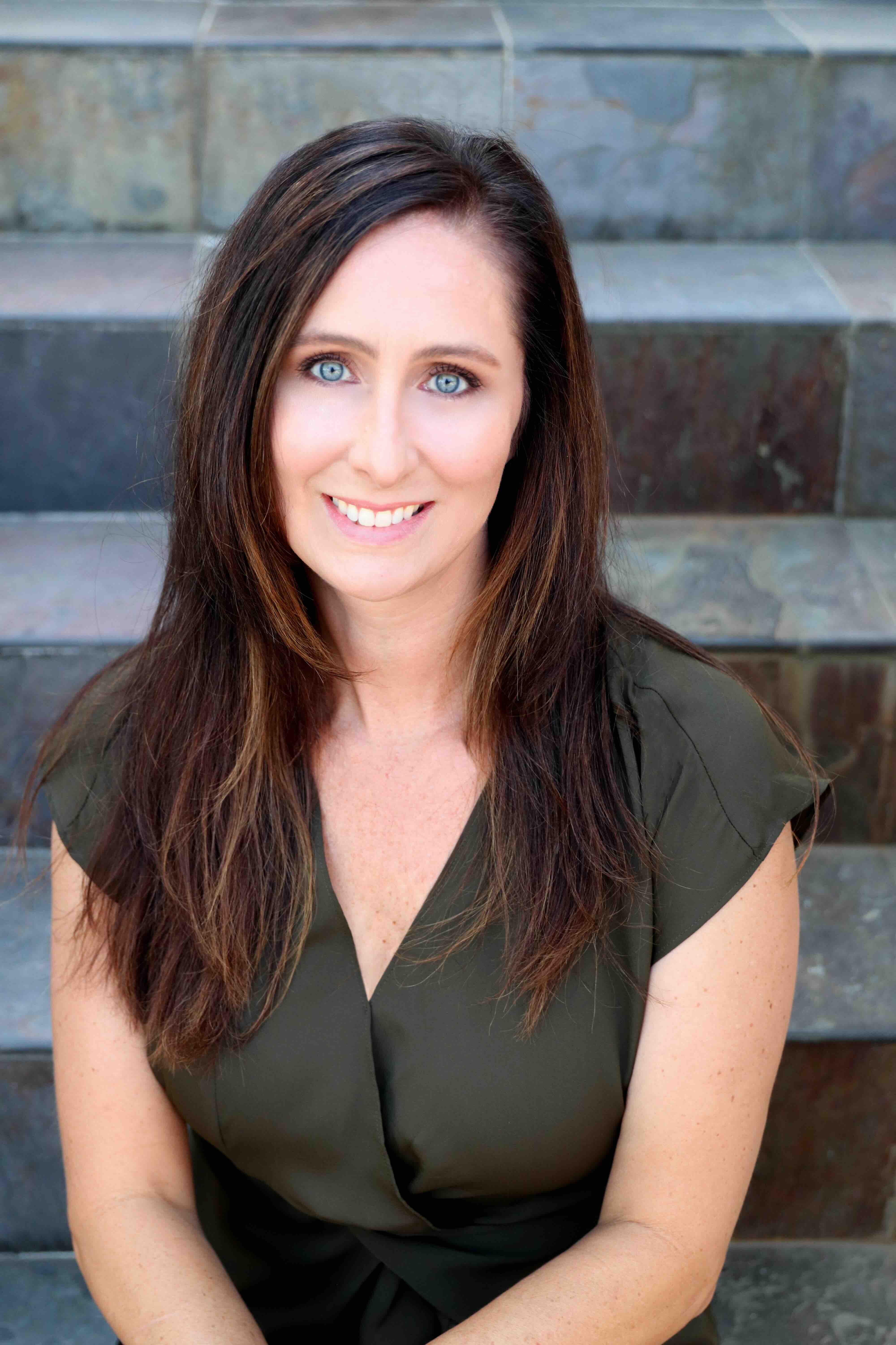 Lacey Sullivan headshot