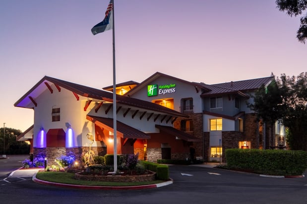 Images Holiday Inn Express & Suites Turlock-Hwy 99 by IHG