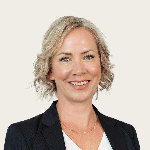 Kara McCallum headshot.