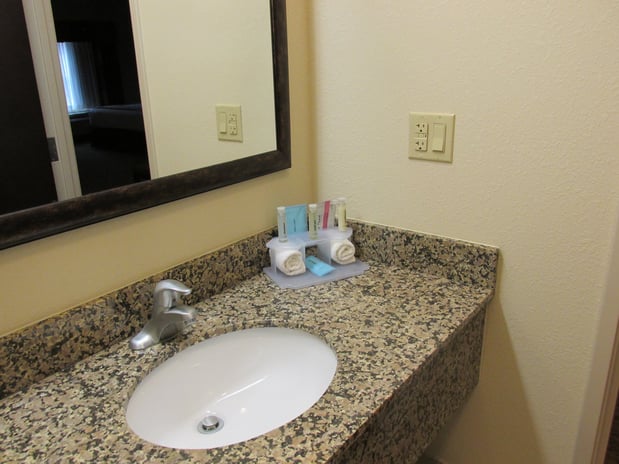 Images Holiday Inn Express & Suites Wheeling by IHG