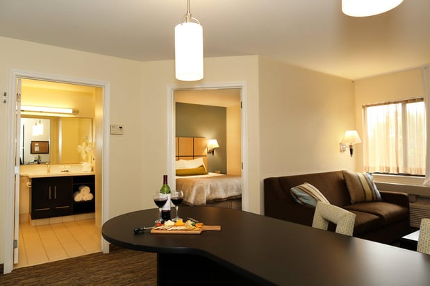 Images Candlewood Suites East Lansing by IHG