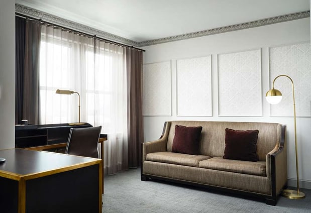 Images Hotel Phillips Kansas City, Curio Collection by Hilton