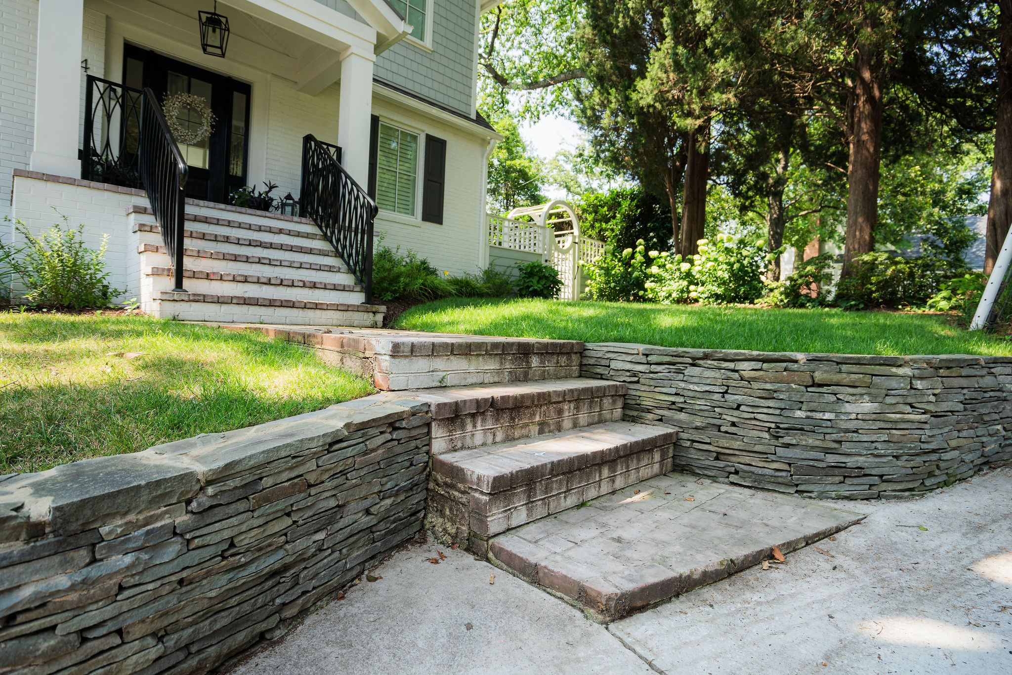 Antonio's Landscaping LLC Image