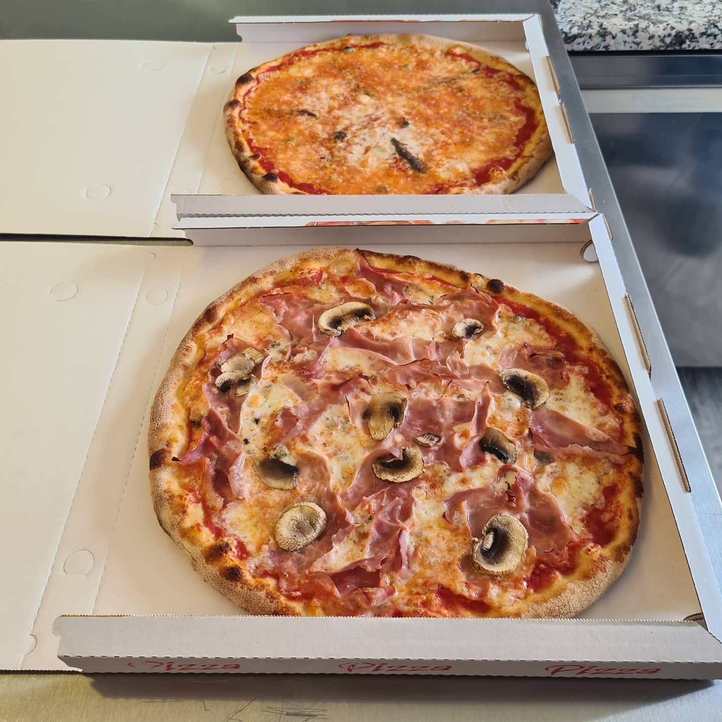 Bilder Pizza Sette7 GmbH