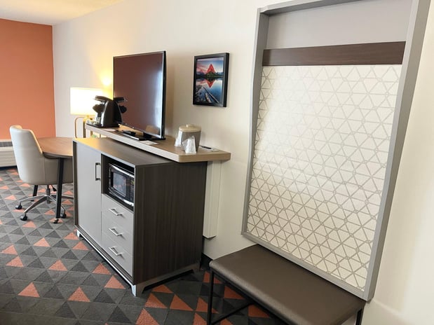 Images Holiday Inn Great Falls-Convention Center by IHG