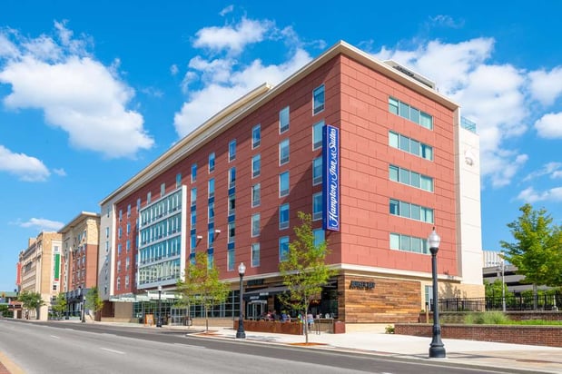 Images Hampton Inn & Suites Fort Wayne Downtown