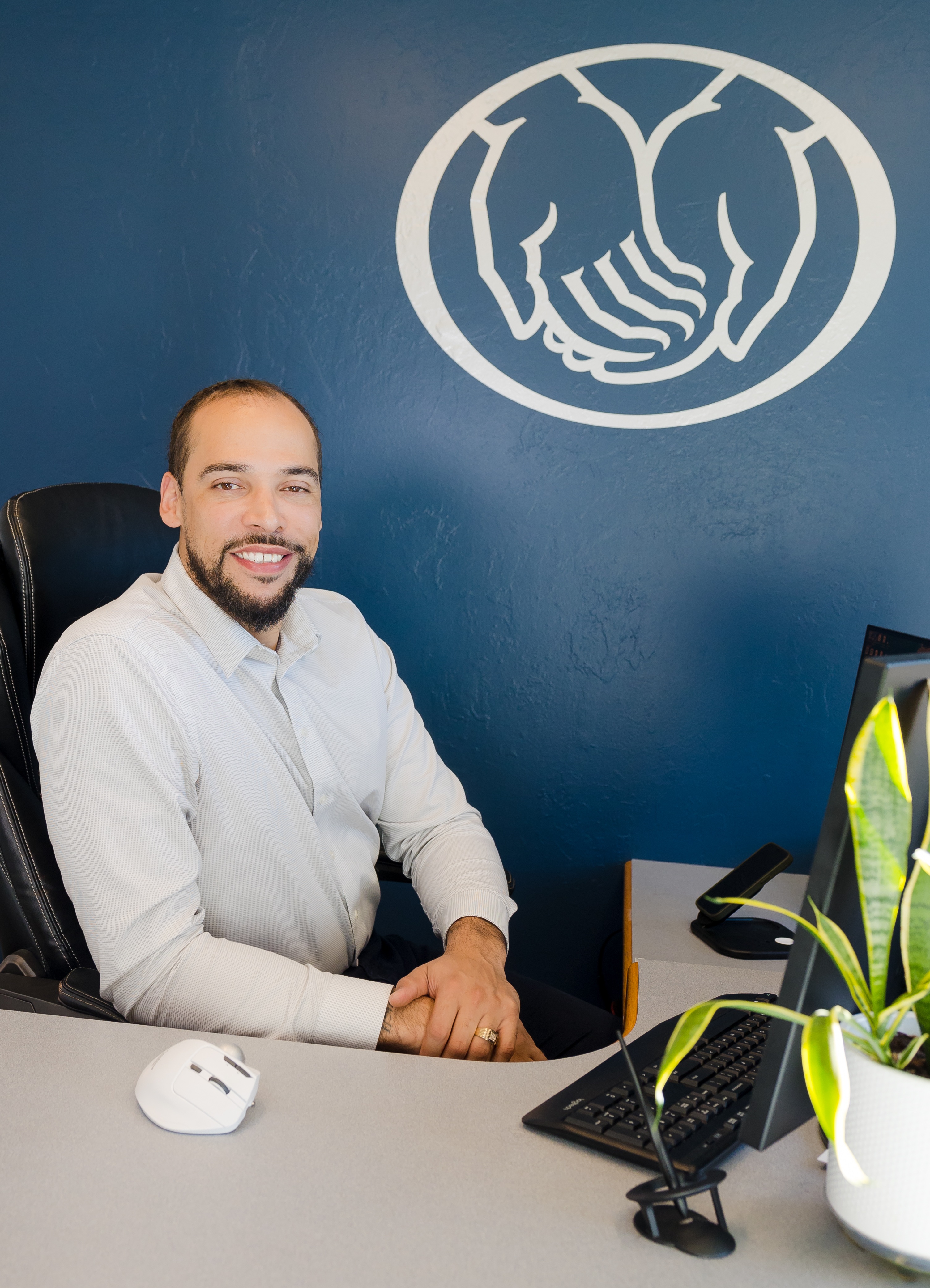 Eryk Thomas, Licensed Agent