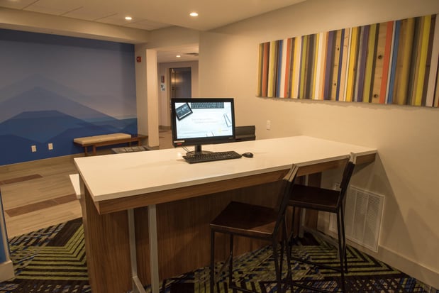 Images Holiday Inn Express & Suites Dayton SW - University Area by IHG