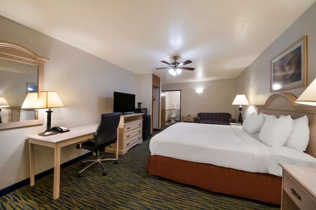 Images SureStay by Best Western Falfurrias