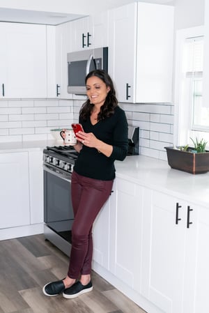 Images Anna Buono, Realtor