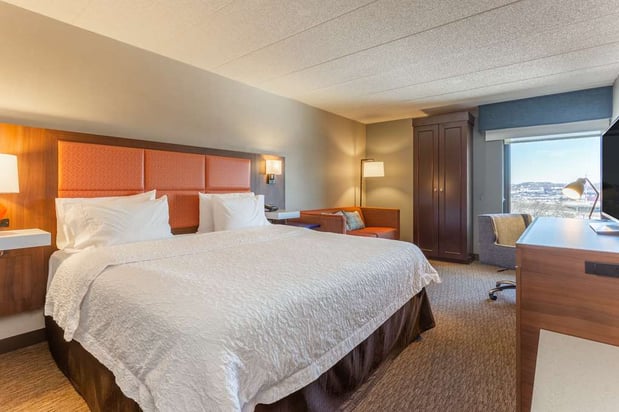 Images Hampton Inn Madison East