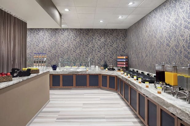 Images DoubleTree by Hilton Hotel Newark Airport