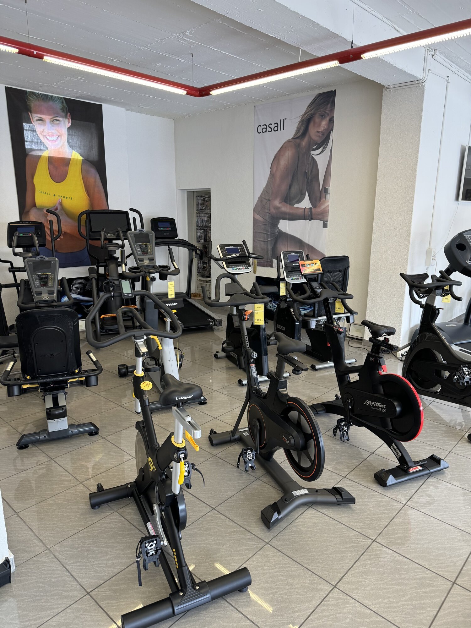 Bilder Shark Fitness AG - Shark Fitness Shop Wettingen