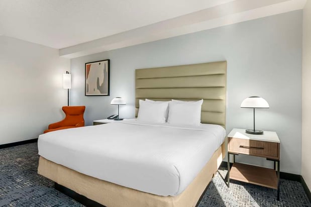 Images Best Western Plus Universal Inn