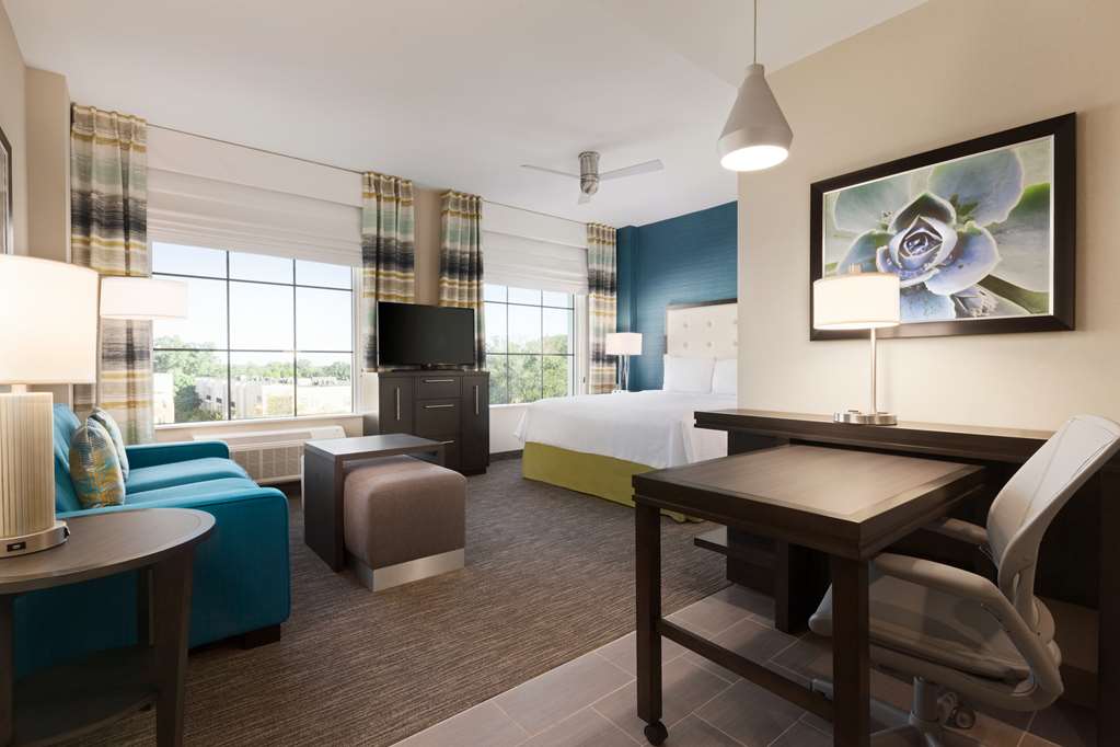 Guest room Homewood Suites by Hilton Charlotte/SouthPark Charlotte (704)442-4050
