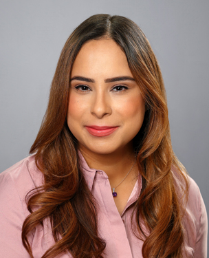 Elvia Cervantes professional headshot