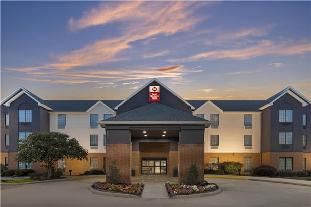 Images Best Western Plus Executive Hotel & Suites