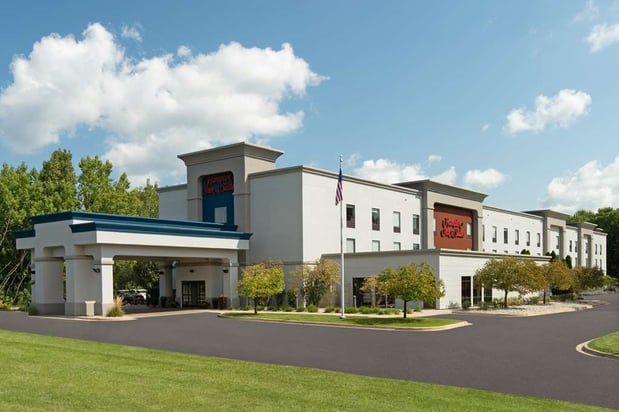 Images Hampton Inn & Suites Grand Rapids-Airport 28th St