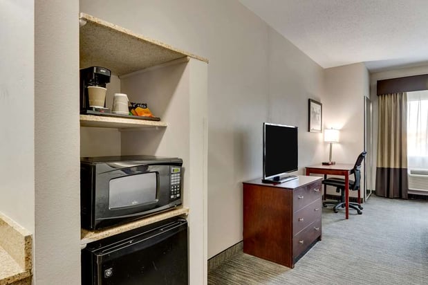 Images Best Western Plus University Inn & Suites