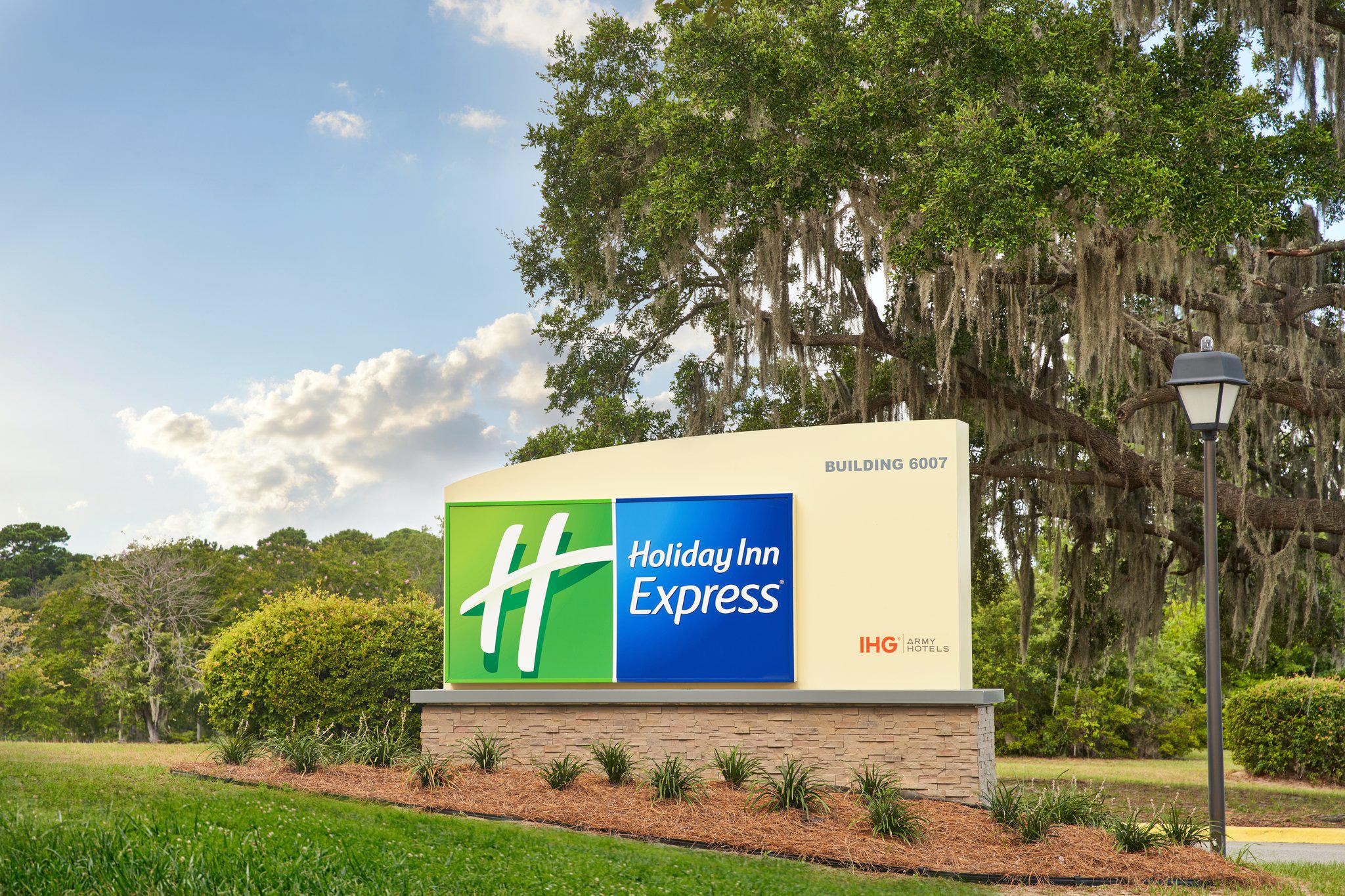 Holiday Inn Express Building 6007 Savannah (912)355-1060