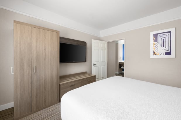Images Holiday Inn Express & Suites San Dimas by IHG